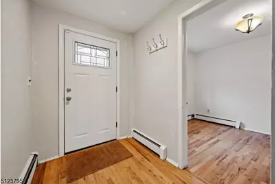 480 Parkway Dr #1, Clark Township, NJ 07066 - Photo 4