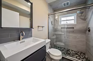 480 Parkway Dr, Clark Township, NJ 07066 - Photo 20