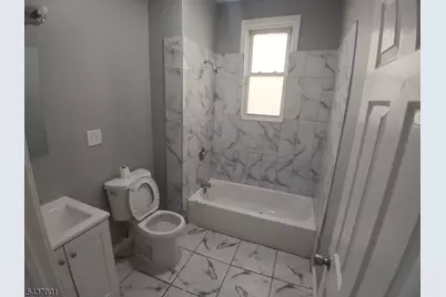 118 Seymour Ave, Newark, NJ 07108 - Photo 6