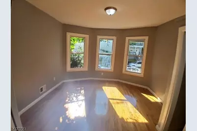 118 Seymour Ave, Newark, NJ 07108 - Photo 10