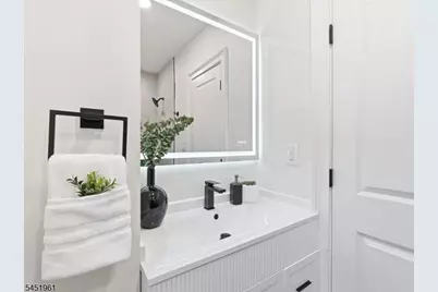 56 Prospect St, Bloomfield, NJ 07003 - Photo 6