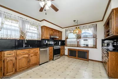 938 Ray Ave, Union Township, NJ 07083 - Photo 14