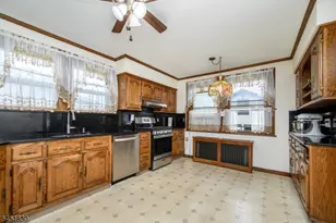 938 Ray Ave, Union Township, NJ 07083 - Photo 14