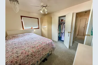 114 Sandra Dr, Totowa, NJ 07512 - Photo 16