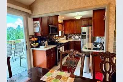 114 Sandra Dr, Totowa, NJ 07512 - Photo 8