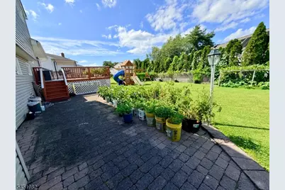 114 Sandra Dr, Totowa, NJ 07512 - Photo 30