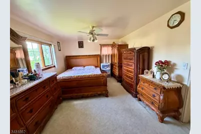 114 Sandra Dr, Totowa, NJ 07512 - Photo 18