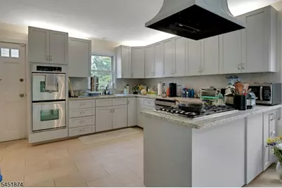8 Franklin Pl, Summit, NJ 07901 - Photo 12