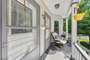35 Lakeview Pl, Verona, NJ 07044 - Photo 10