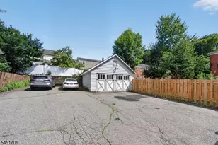 35 Lakeview Pl, Verona, NJ 07044 - Photo 12