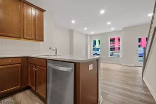 8 Jessica Ln, Union Township, NJ 07083 - Photo 10