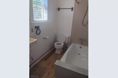 5 Lakeview Pl #1, Verona, NJ 07044 - Photo 4