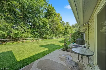25 Pelican Pt, Hampton Township, NJ 07860 - Photo 14
