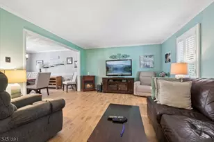 19 Mohawk Ave, Hopatcong, NJ 07843 - Photo 8