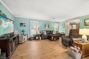 19 Mohawk Ave, Hopatcong, NJ 07843 - Photo 10
