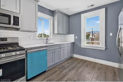 723 25Jersey Ave, Elizabeth, NJ 07202 - Photo 4