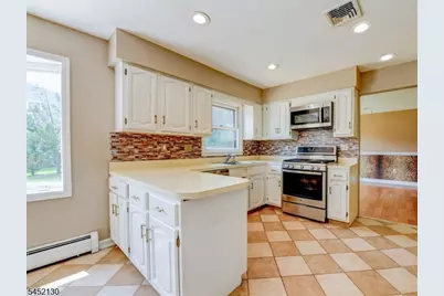 11 Fox Run Dr, East Hanover Township, NJ 07936 - Photo 8