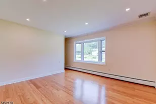 11 Fox Run Dr, East Hanover Township, NJ 07936 - Photo 10