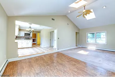 11 Fox Run Dr, East Hanover Township, NJ 07936 - Photo 6