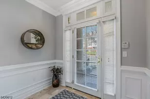 8 Schmidt Cir, Watchung, NJ 07069 - Photo 2