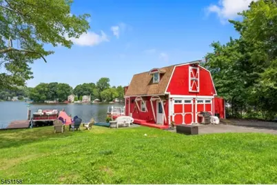 8 Shallow Cove Rd, Jefferson Township, NJ 07849 - Photo 12