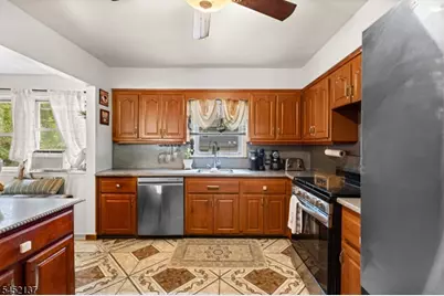 504 Walnut St, Roselle, NJ 07203 - Photo 14