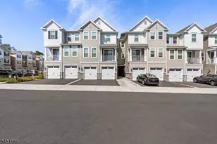 104 Iris Ct, Warren Township, NJ 07059 - Photo 1