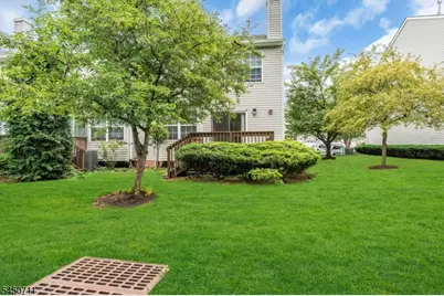 8 Edith Pl, Franklin Township, NJ 08873 - Photo 38