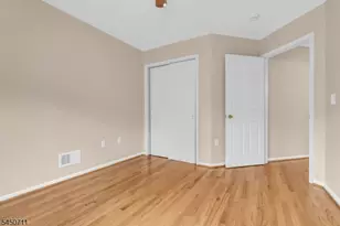 8 Edith Pl, Franklin Township, NJ 08873 - Photo 32