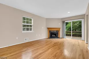 8 Edith Pl, Franklin Township, NJ 08873 - Photo 6