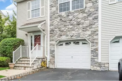 8 Edith Pl, Franklin Township, NJ 08873 - Photo 2