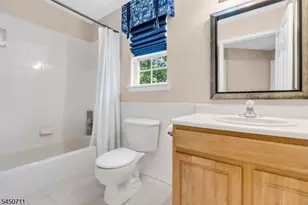 8 Edith Pl, Franklin Township, NJ 08873 - Photo 28