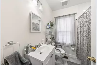 11 Evergreen Ave, Bloomfield, NJ 07003 - Photo 8