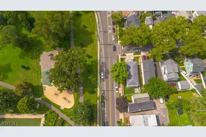 11 Evergreen Ave, Bloomfield, NJ 07003 - Photo 32