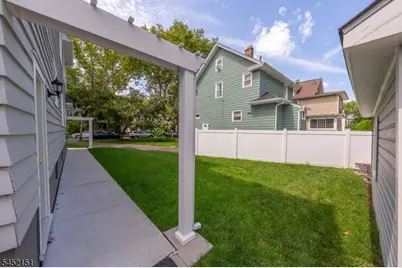 11 Evergreen Ave, Bloomfield, NJ 07003 - Photo 28