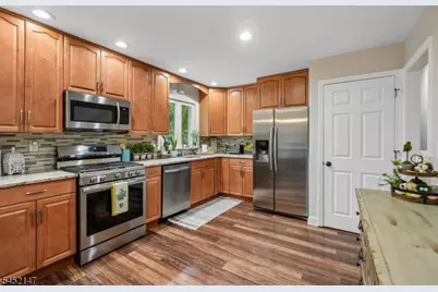 24 Lawrence Rd, Wayne, NJ 07470 - Photo 12