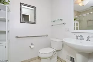 14 Birdseye Cir, Wayne, NJ 07470 - Photo 20