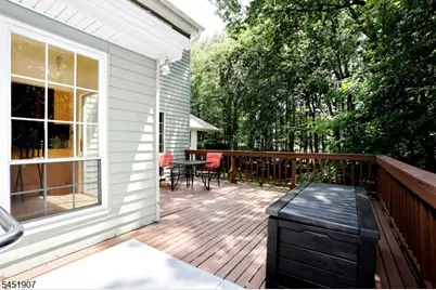 14 Birdseye Cir, Wayne, NJ 07470 - Photo 18