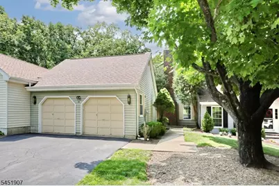 14 Birdseye Cir, Wayne, NJ 07470 - Photo 2