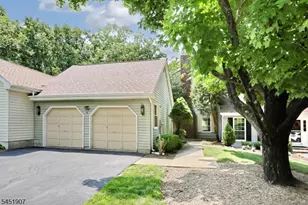 14 Birdseye Cir, Wayne, NJ 07470 - Photo 2