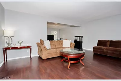 14 Birdseye Cir, Wayne, NJ 07470 - Photo 6