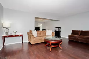 14 Birdseye Cir, Wayne, NJ 07470 - Photo 6