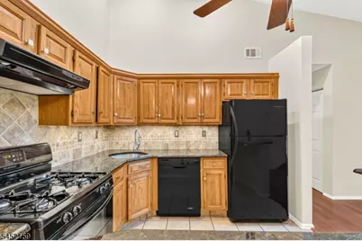 4006 Crawford Ct, Bridgewater, NJ 08807 - Photo 6