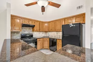4006 Crawford Ct, Bridgewater, NJ 08807 - Photo 8