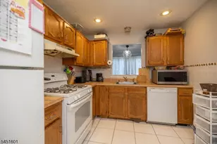 1150-1190 W St George B23B023, Linden, NJ 07036 - Photo 10