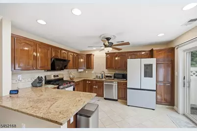 18 Clark Ct, Bernards Township, NJ 07920 - Photo 4