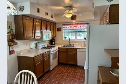 17 Choctaw Ridge Rd, Branchburg Township, NJ 08876 - Photo 8