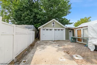 410 Bloy St, Hillside, NJ 07205 - Photo 10