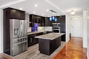 7004 Blvd E, West New York, NJ 07093 - Photo 6