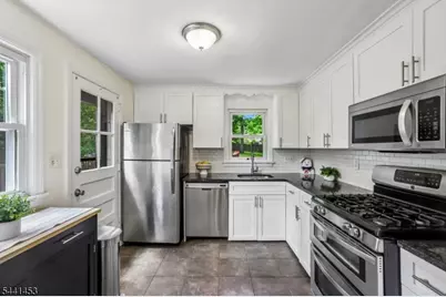 1661 Ramapo Way, Scotch Plains Township, NJ 07076 - Photo 10